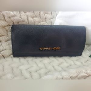 Michael Kors Jet Set Bi-Fold Wallet